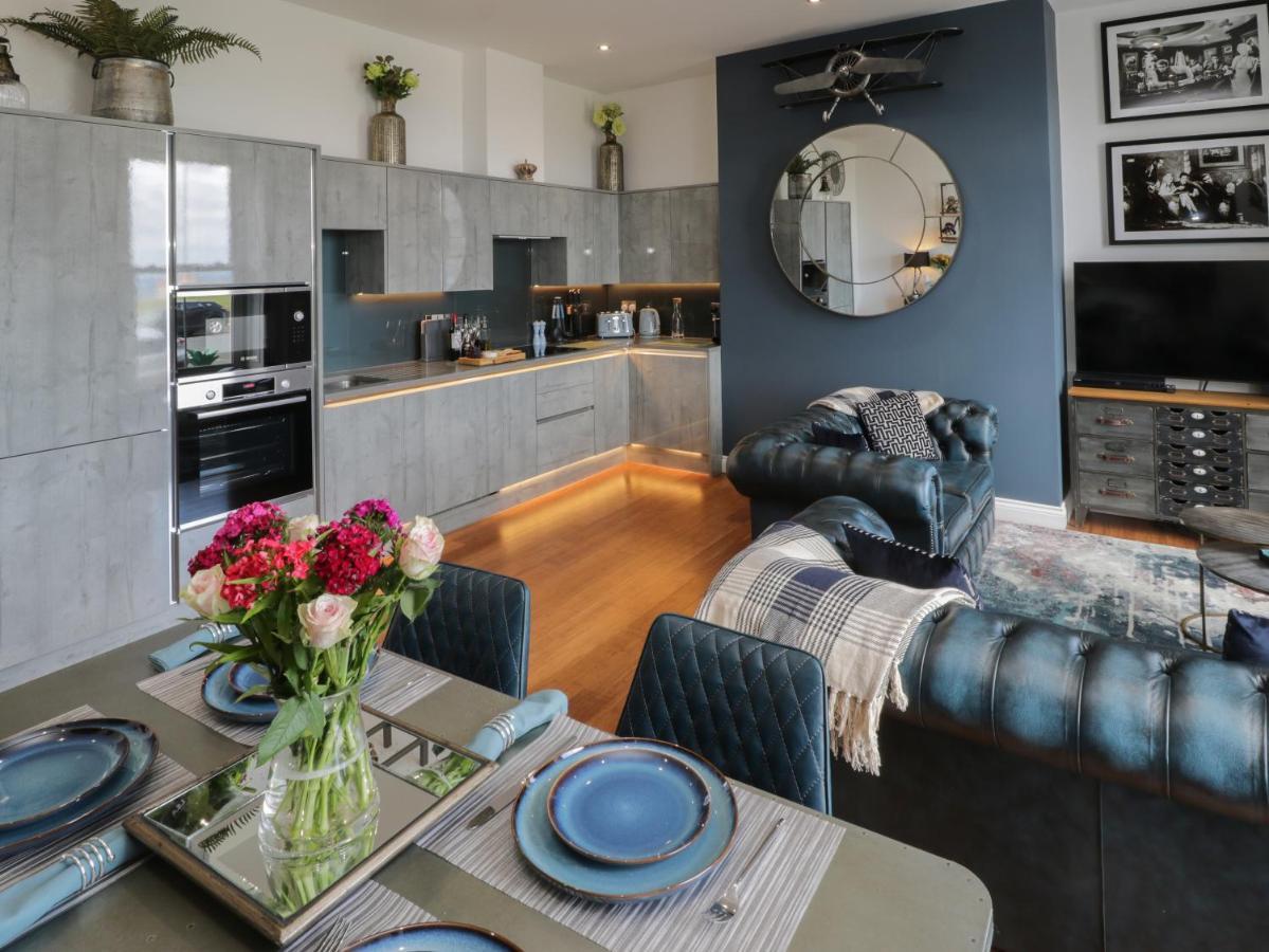 Appartement Sapphire Seas Whitby Extérieur photo